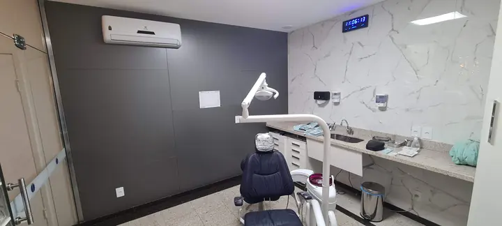 Pedro Bonfim Odontologia - Caratinga - MG — Fachadas em ACM